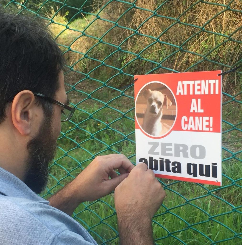 Cartello personalizzato con foto e nome attenti al cane Gadgetfollia.it Cartello personalizzato con foto e nome attenti al cane Gadgetfollia.it